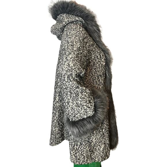 Vintage Women's Tre Sorelle Made in Italy Boucle' Wool Blend Faux Fur Trim Coat - Picture 2 of 10